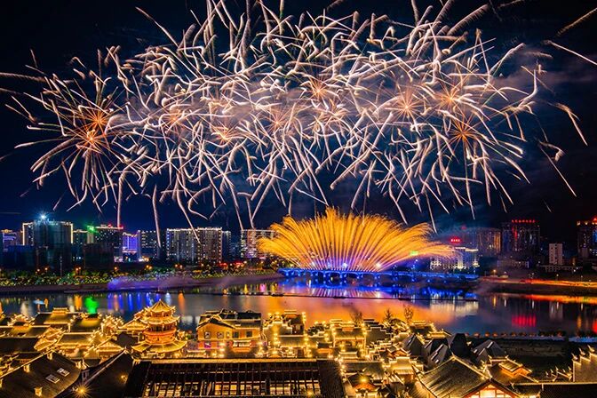 ��Խɽ�����Ի������������й����żҽ硱�����������Ų���Ӱ��չ��ɽˮʤ������Ļ