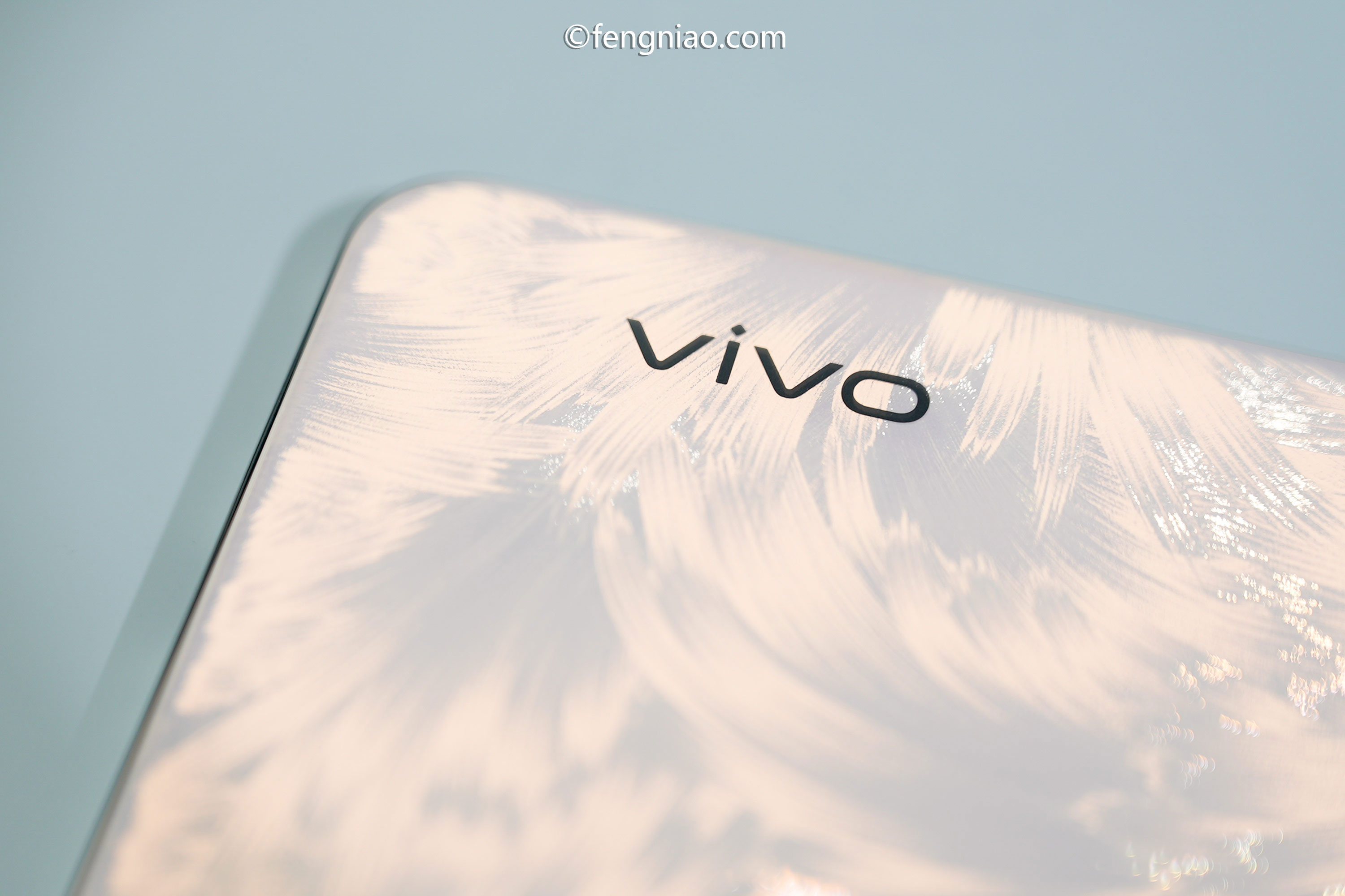 绽放独特的东方魅力 vivo S20凤羽金配色开箱图赏