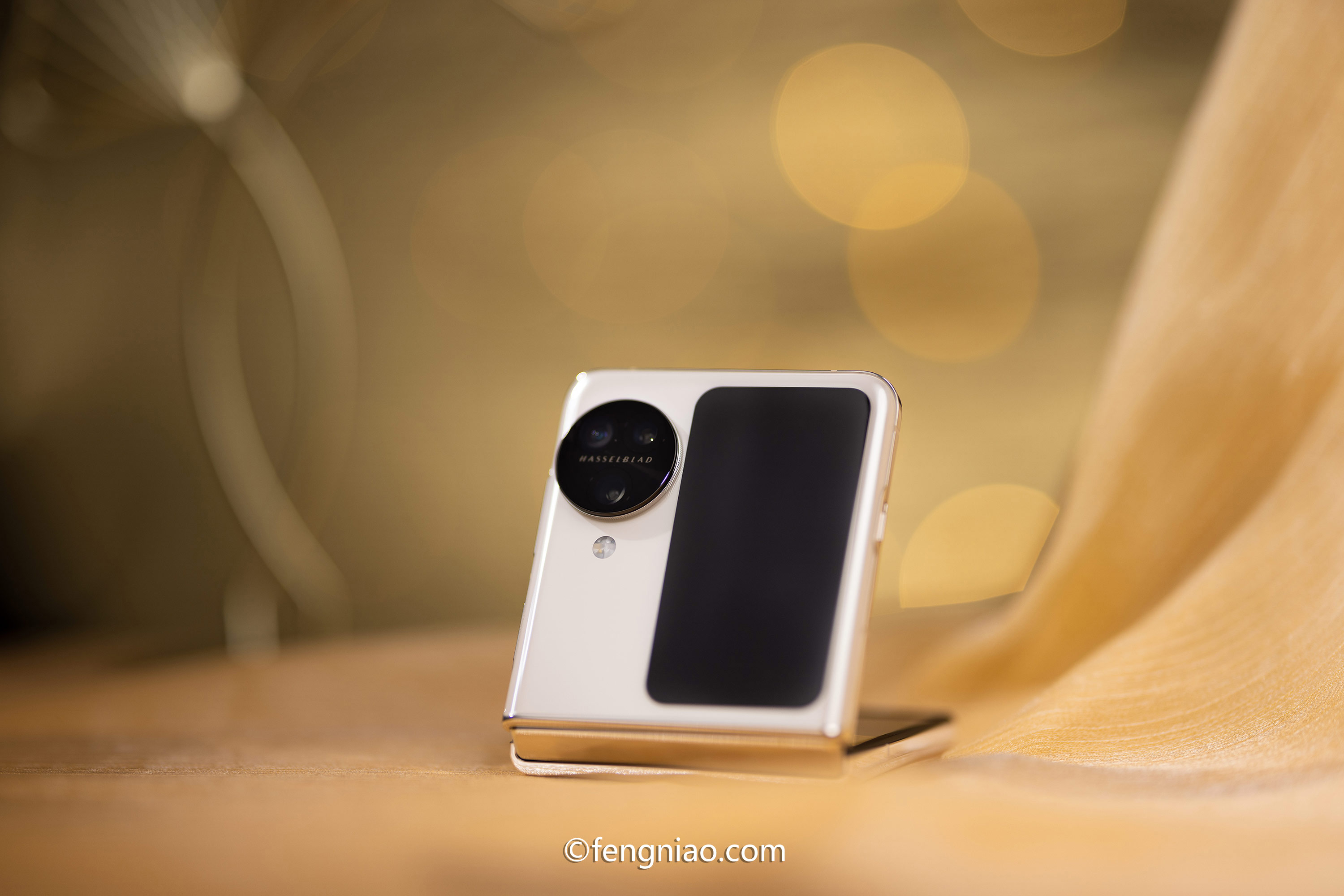 ϷܿƼ֮ OPPO Find N3 Flip¹˹ͼ