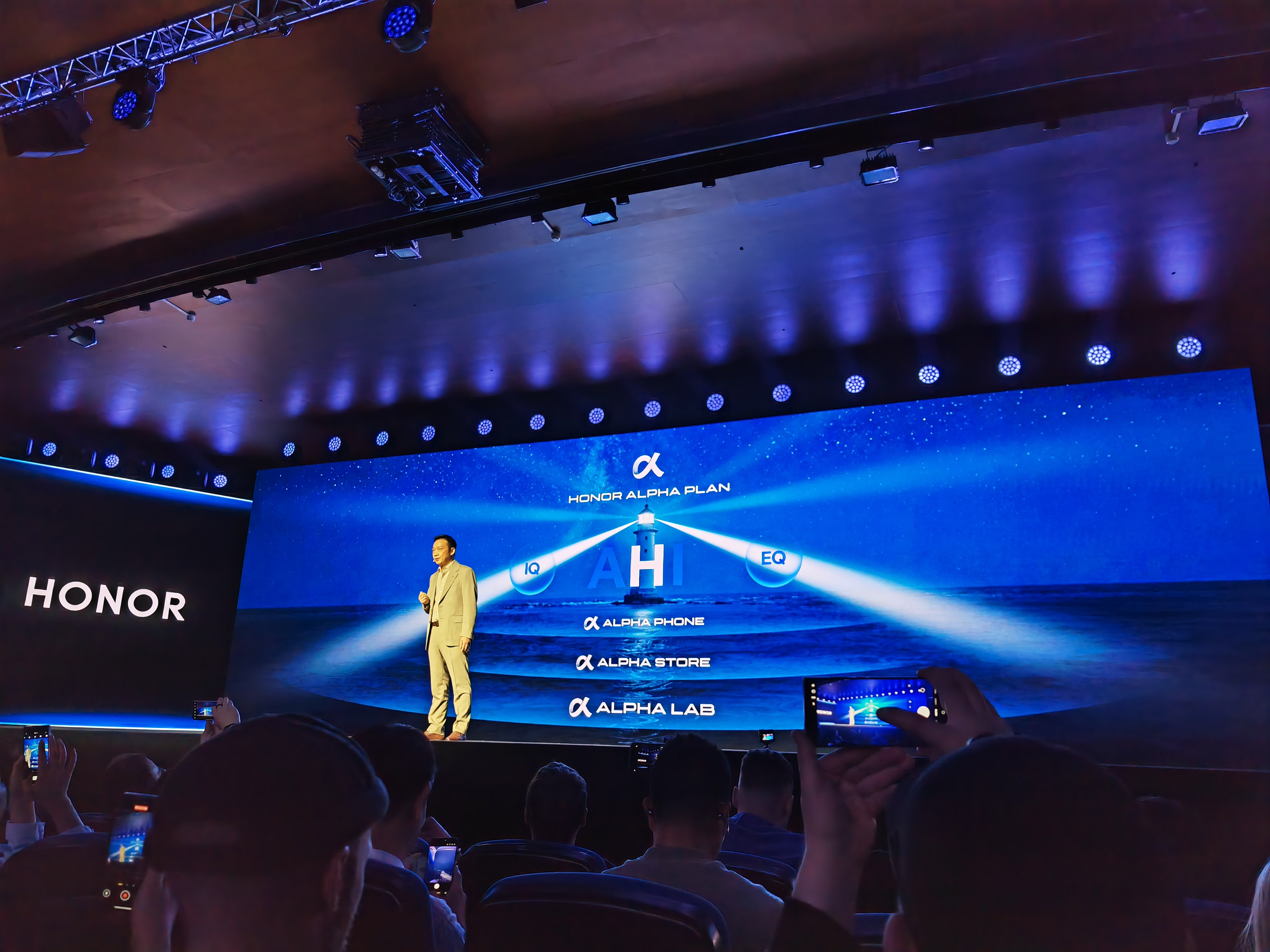 ��ҫ���AHI���� CEO����˹�������汸���ܶ���������