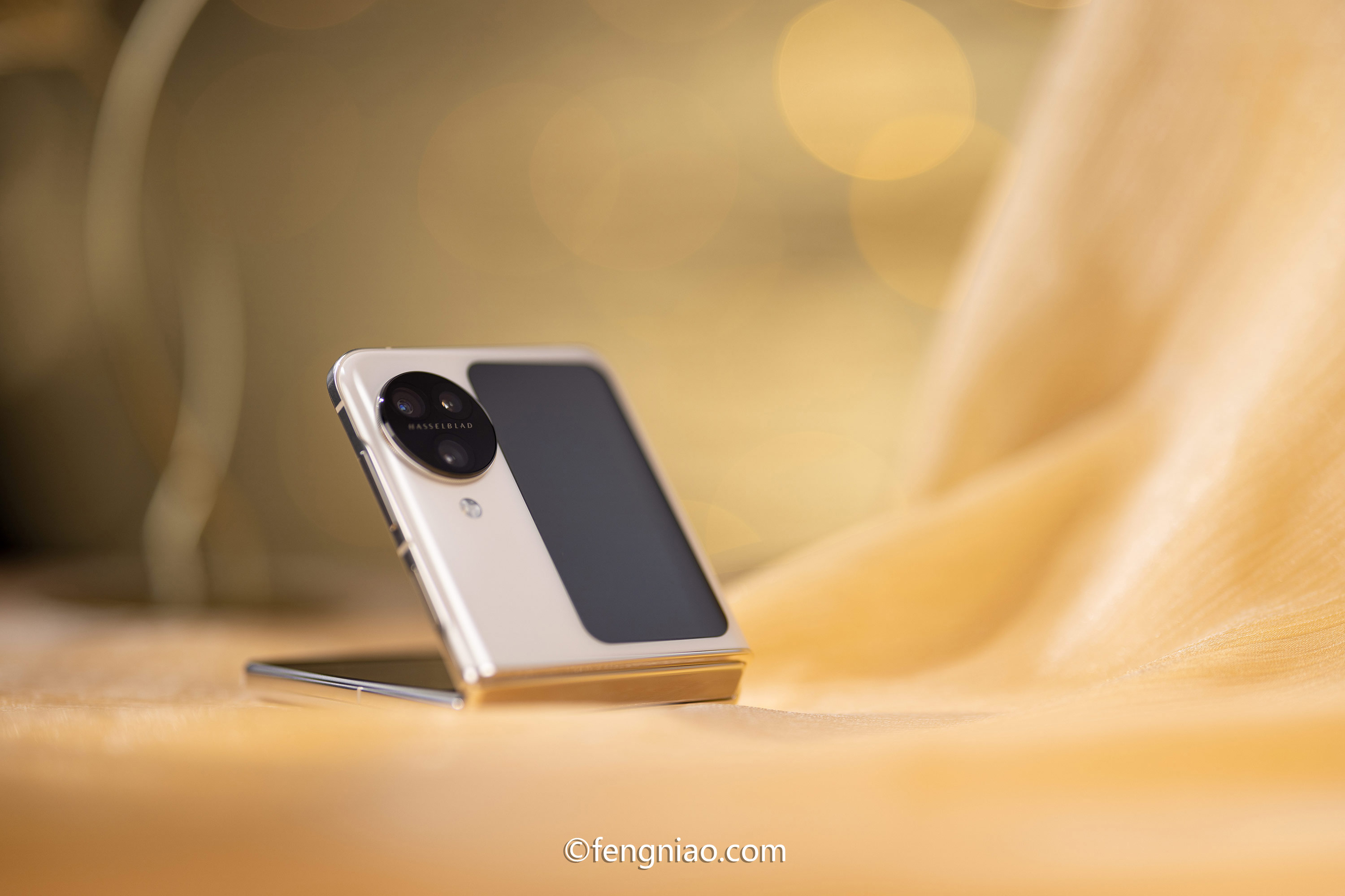 ϷܿƼ֮ OPPO Find N3 Flip¹˹ͼ