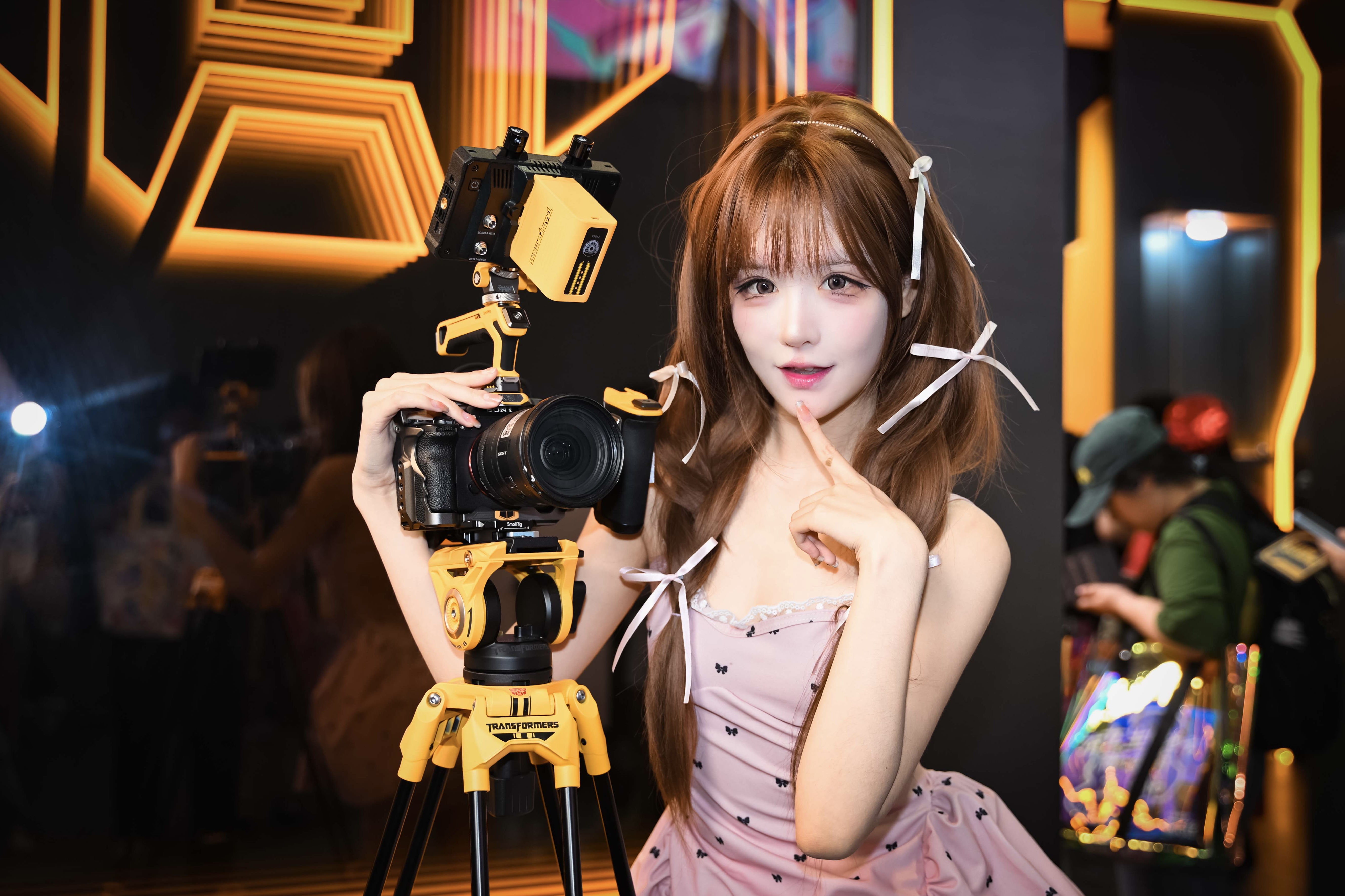 SmallRig˹Ī BW2025 Բչ٣BIRTVʾڴ