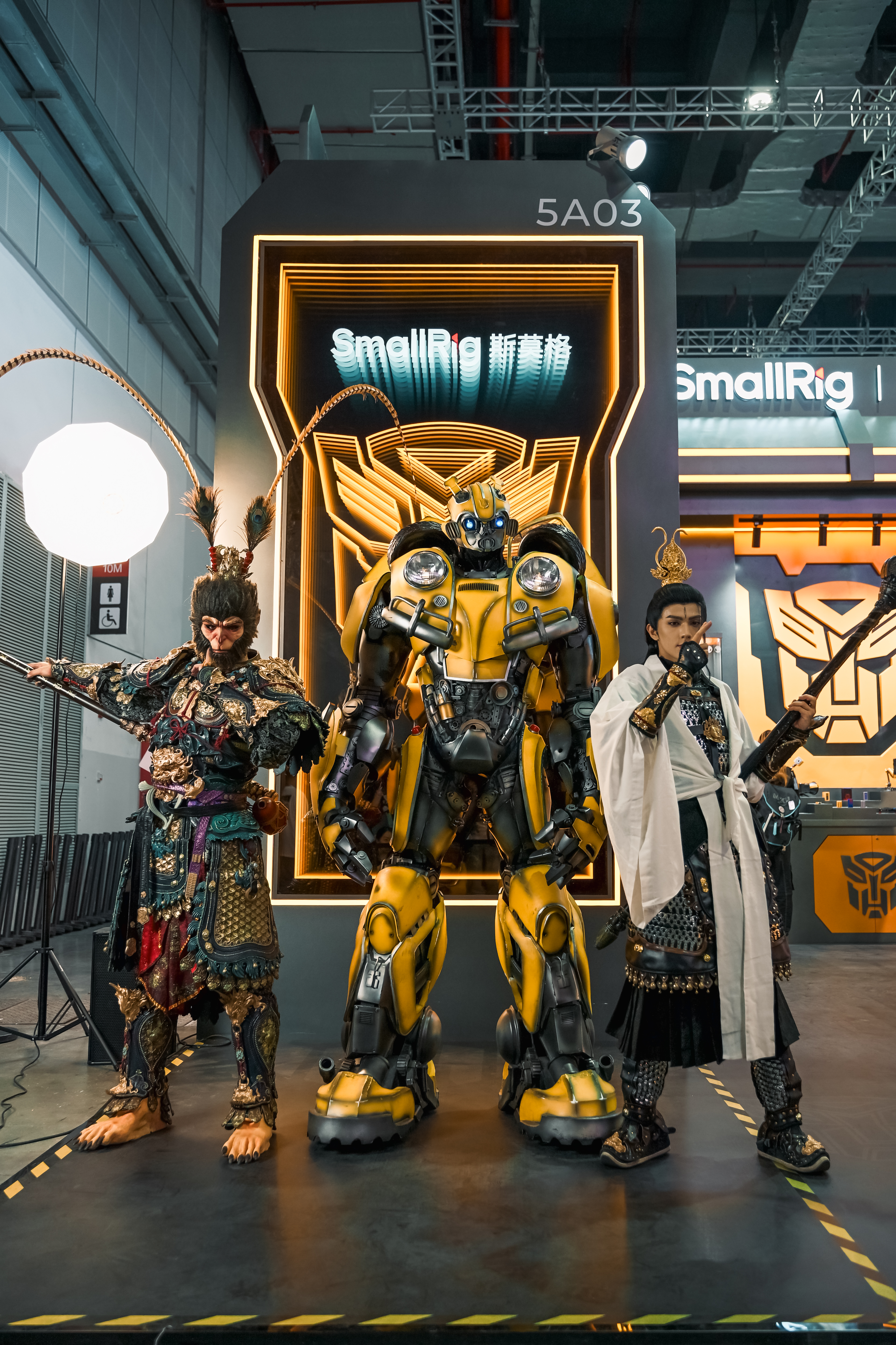 SmallRig˹Ī BW2025 Բչ٣BIRTVʾڴ