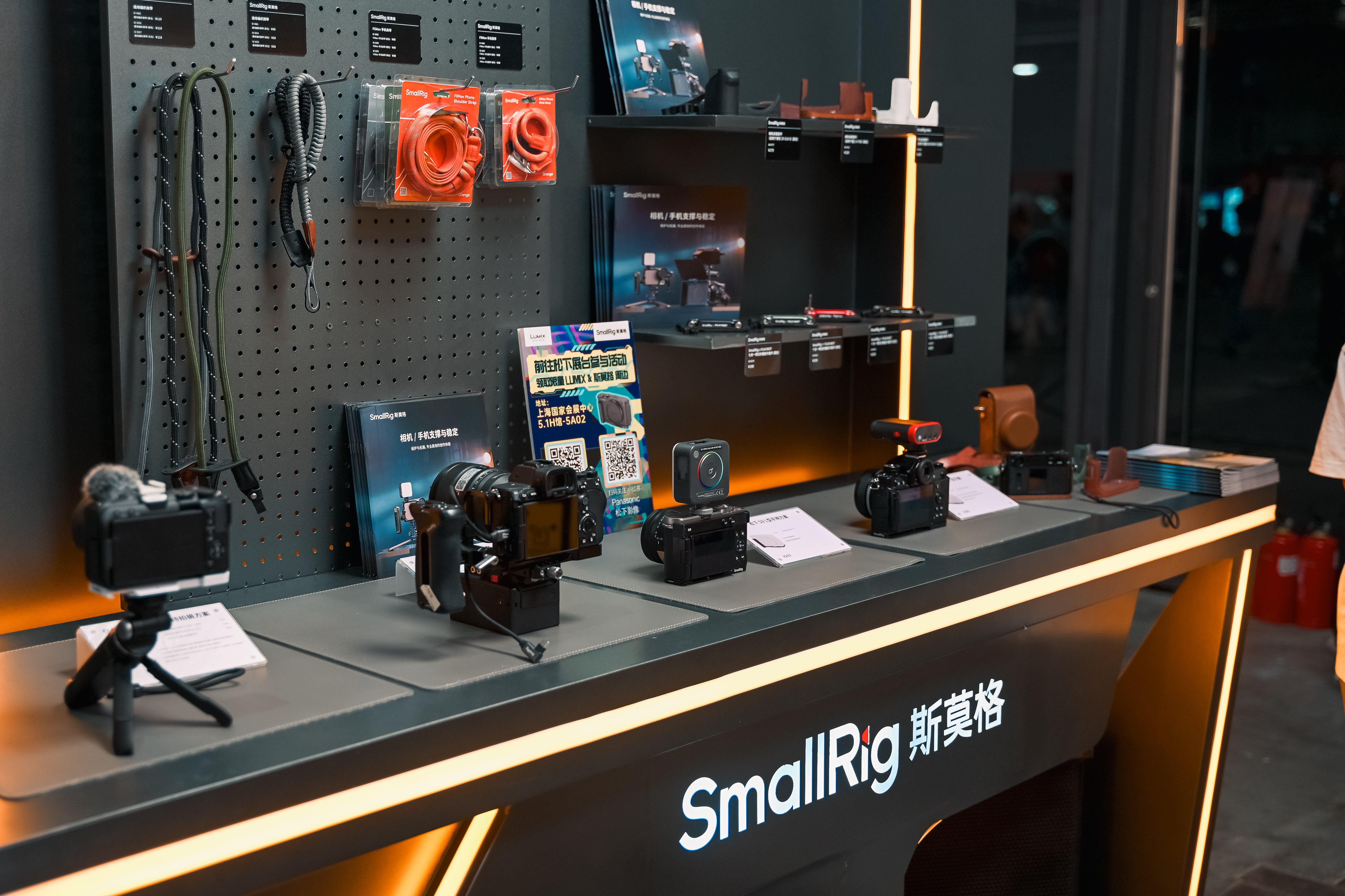 SmallRig˹Ī BW2025 Բչ٣BIRTVʾڴ