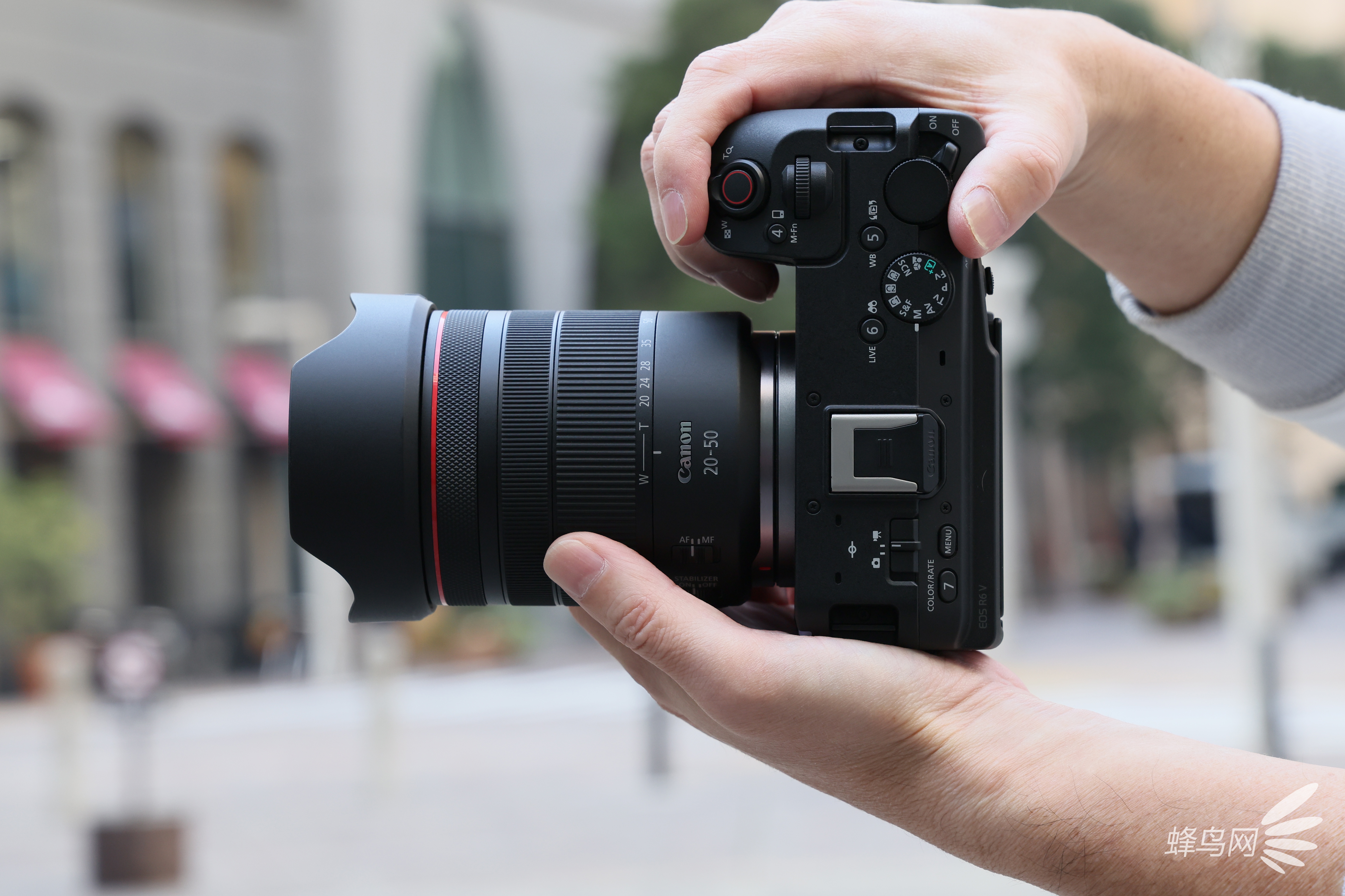 ���ܷ��������׿�ȫ������L���綯�佹��ͷRF20-50mm F4 L IS USM PZ