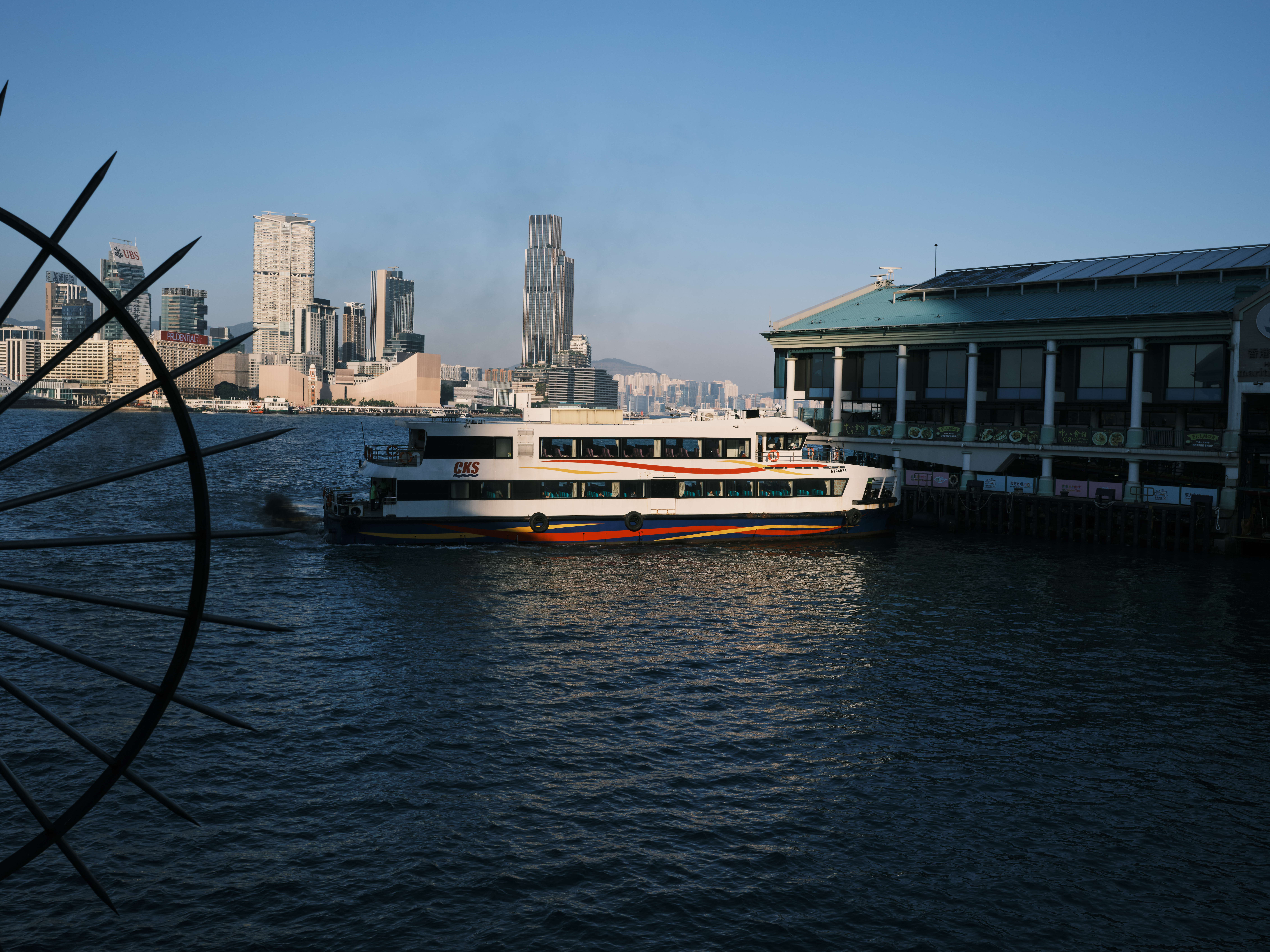 �л����Ľ�ͷ��������ʿGFX100RF�������