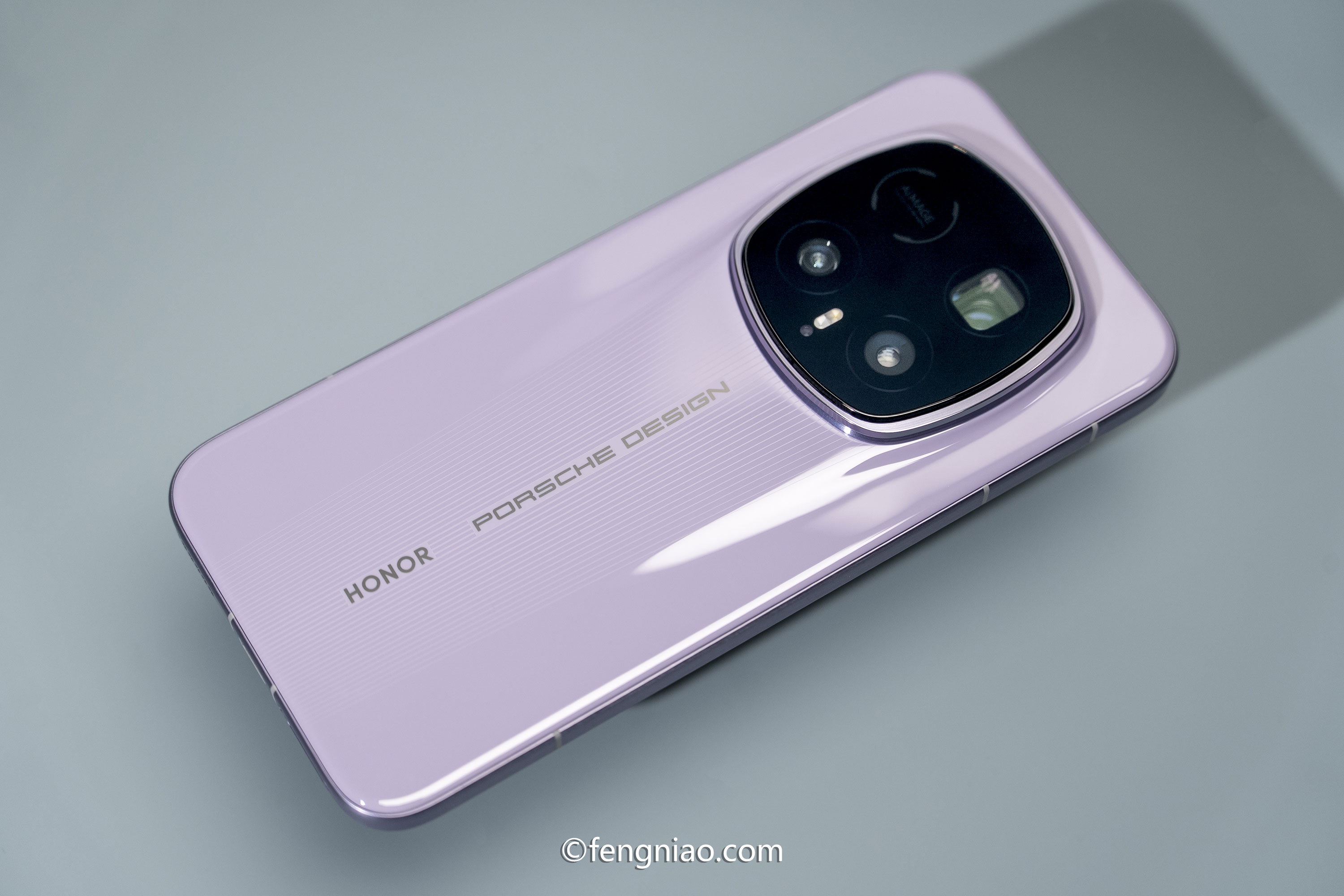 ��Ӱ��ʯ������� ��ҫMagic8 RSR��ʱ����ƿ���ͼ��