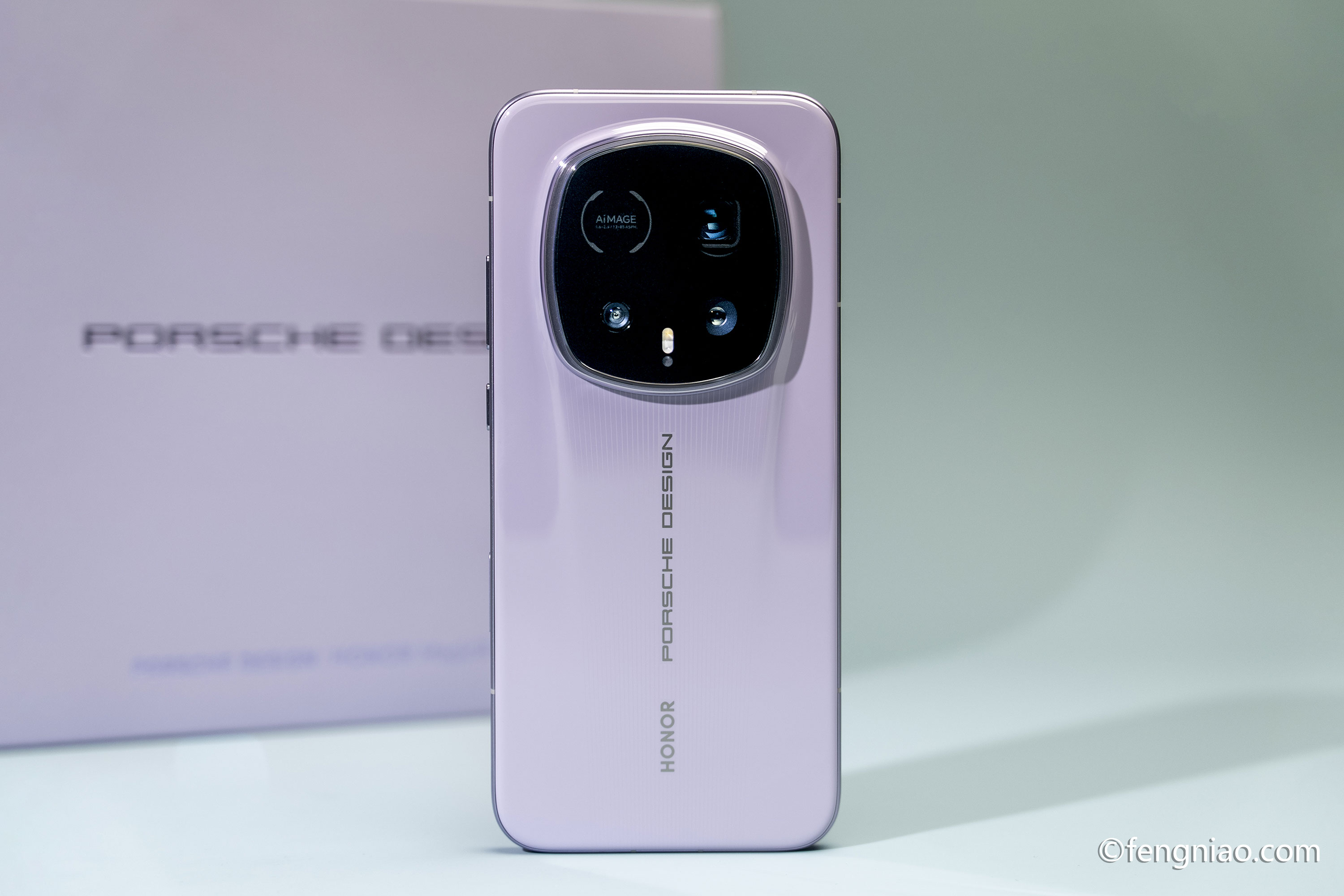 ��Ӱ��ʯ������� ��ҫMagic8 RSR��ʱ����ƿ���ͼ��