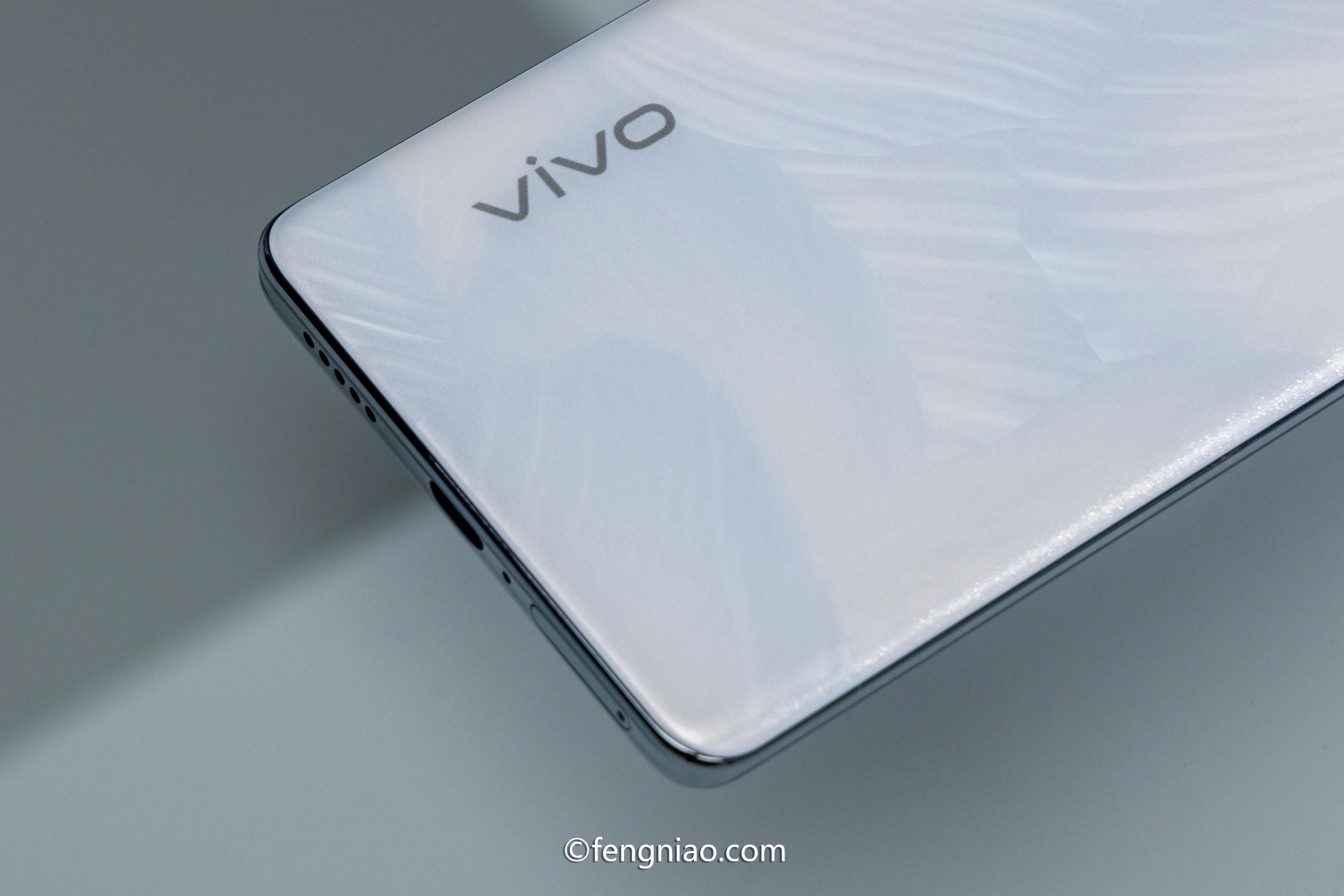 东方美学与现代科技的结合 vivo S18花似锦配色开箱图赏