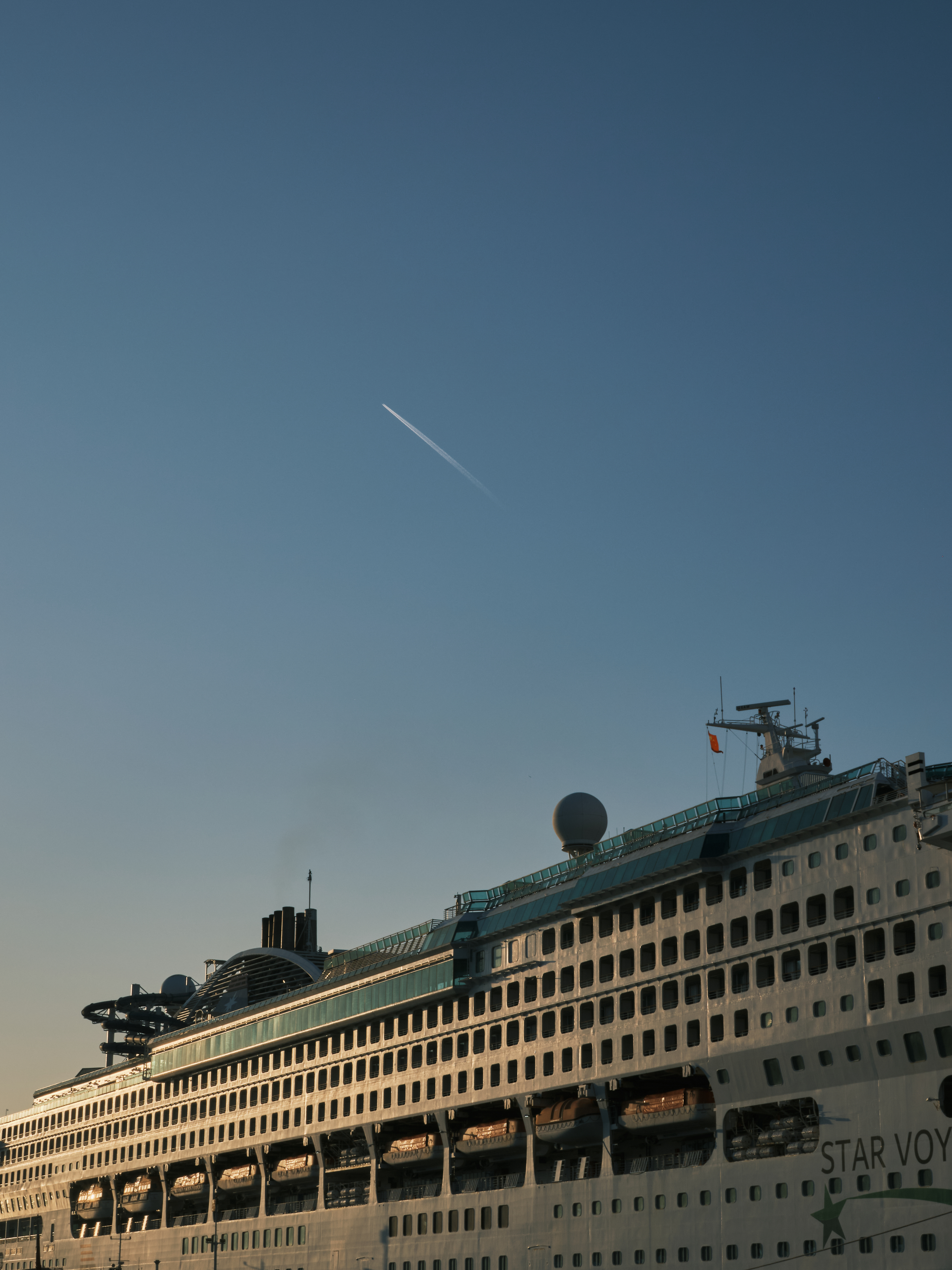 �л����Ľ�ͷ��������ʿGFX100RF�������