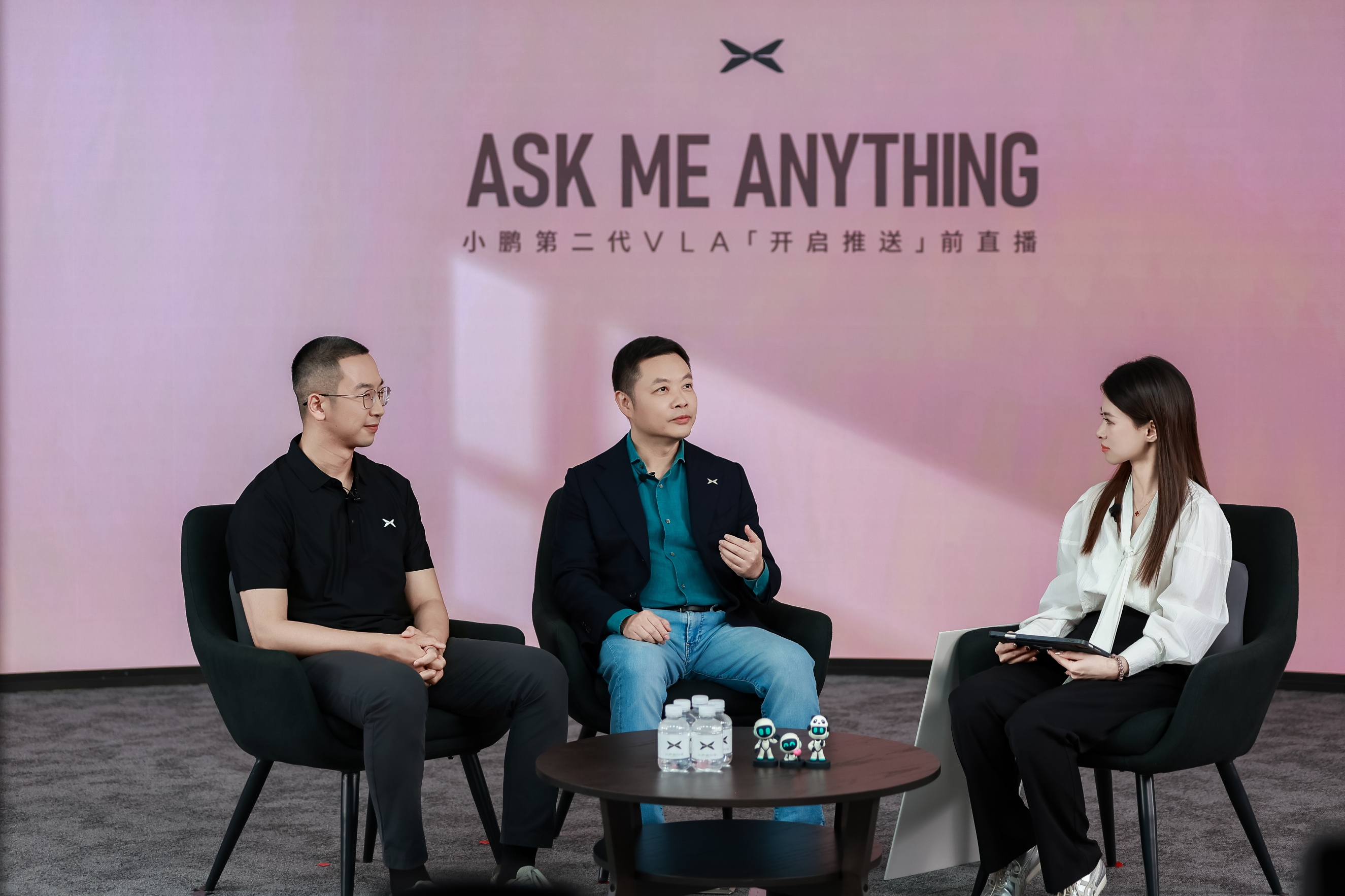 ��С���״Ρ�Ask Me Anything��ֱ�������С���ڶ���VLA��ʵ����