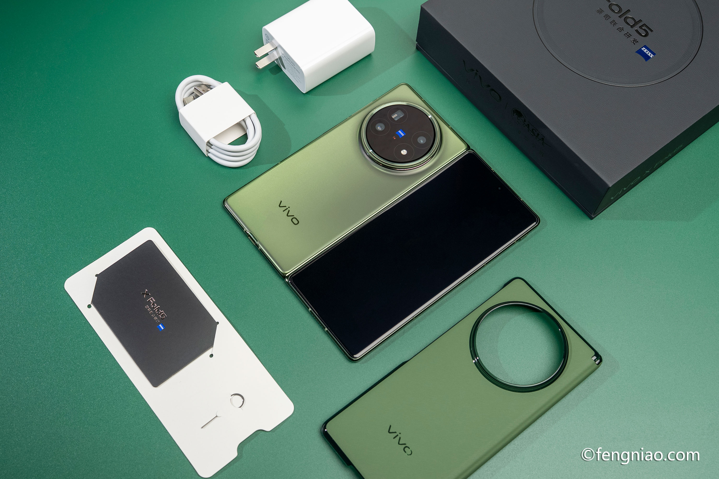콢۵ֱ˱ vivo X Fold5ɫ