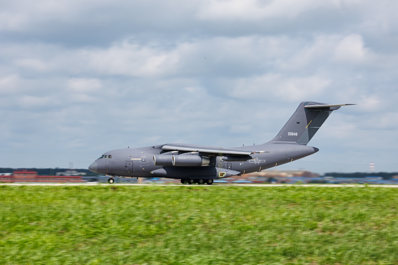 刀尖上的舞者 佳能EOS R3+RF100-300mm/F2.8 航空摄影初体验