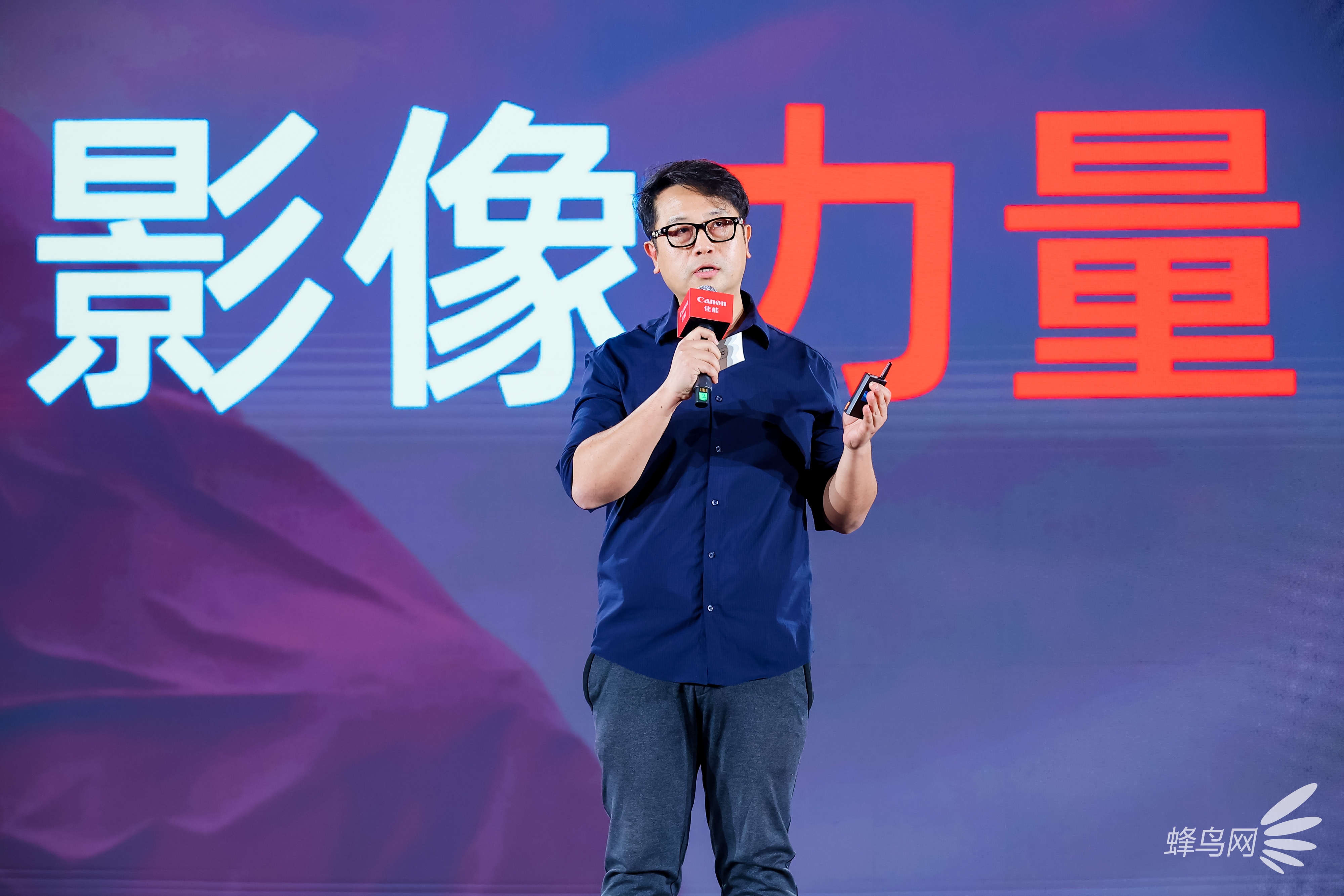 إ��Ի����� 5ϵ���治ֹ 2025����Ӱ����껪֮����EOS 5ϵ�������20���괴���ߴ���ڻ��ٰ�