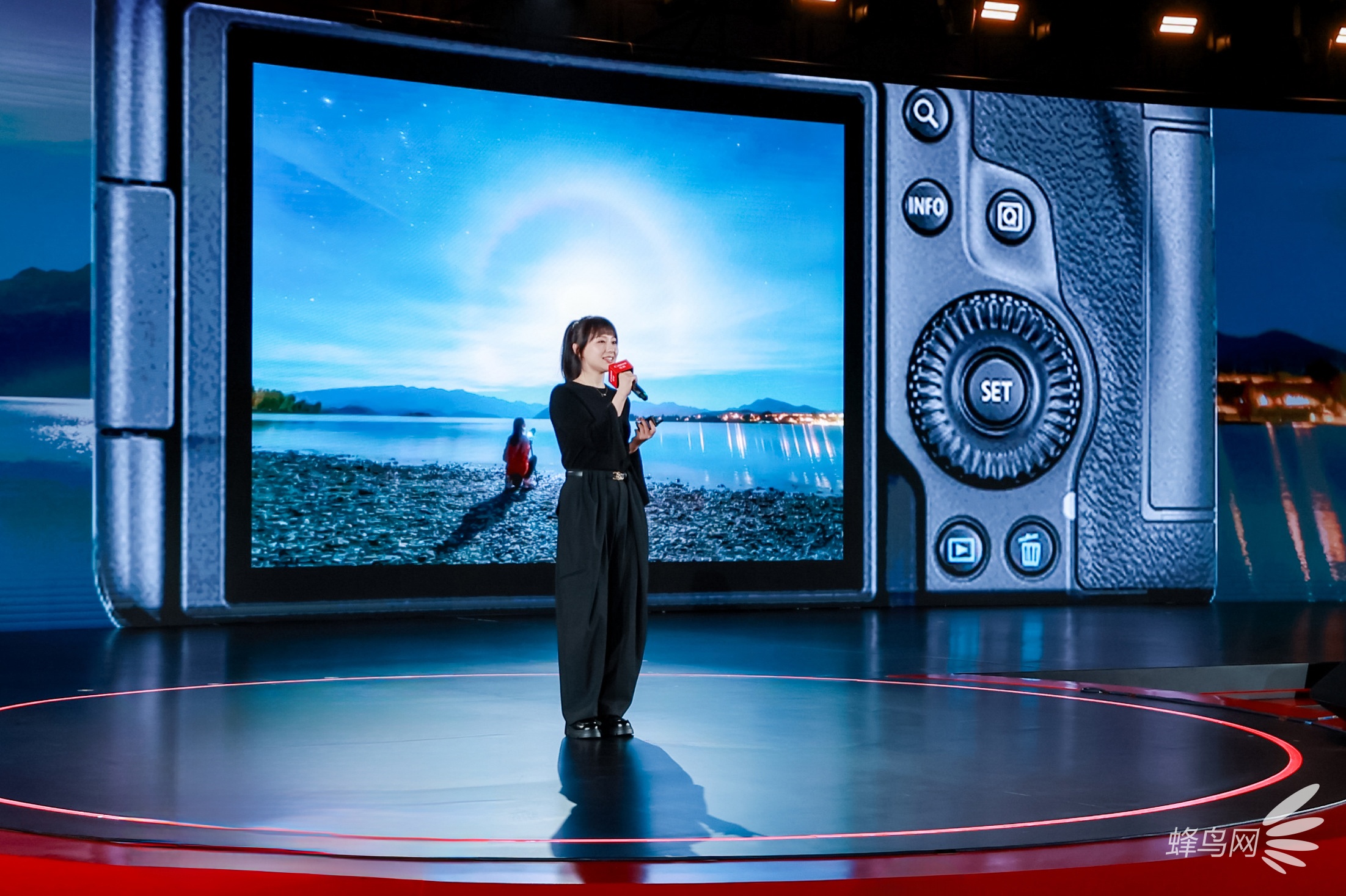 إ��Ի����� 5ϵ���治ֹ 2025����Ӱ����껪֮����EOS 5ϵ�������20���괴���ߴ���ڻ��ٰ�