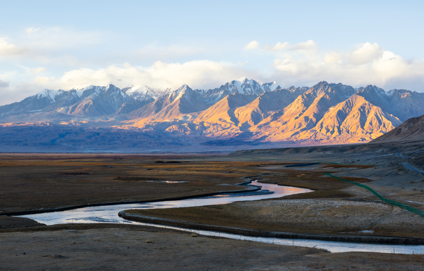 南疆寻秋--以亿级像素与16bit色深刻画南疆的雪山、沙漠与胡杨 南疆寻秋--以亿级像素与16bit色深刻画南疆的雪山、沙漠与胡杨
