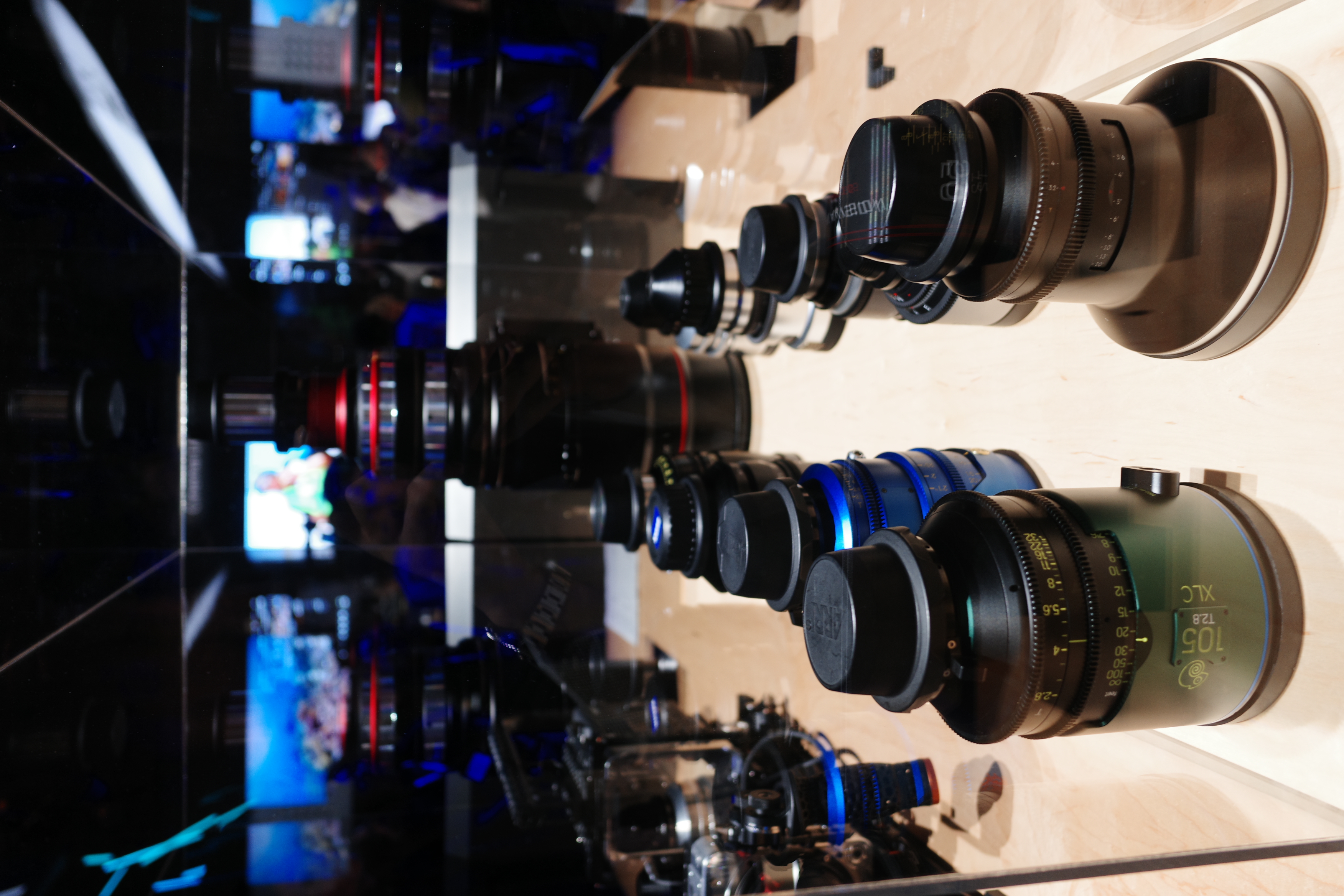  Cine Gear�ֳ��Ի����᣺RIALTO 65��ο���CineAltaV 2��65mm�󻭷��½׶�