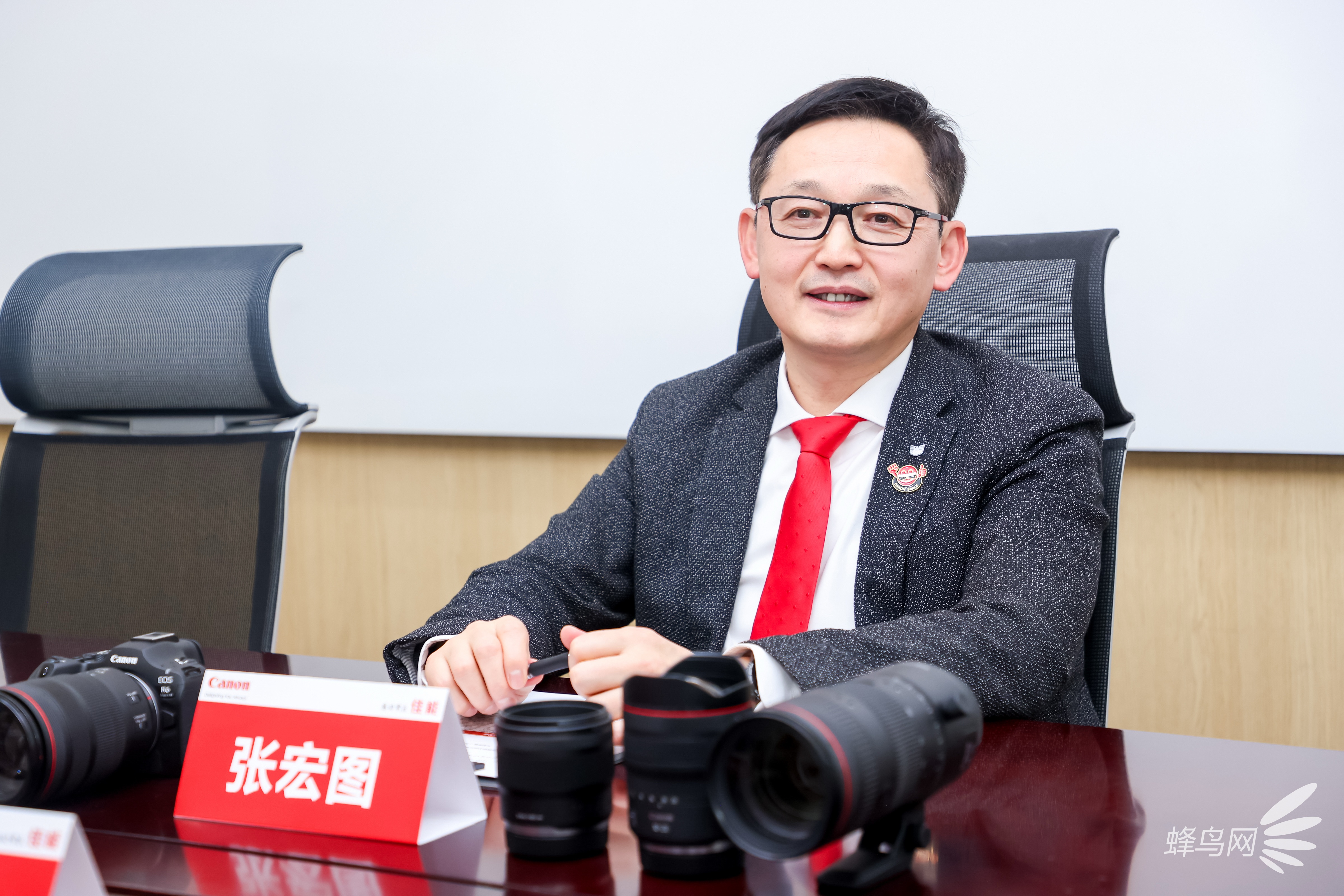 �й��������ܣ�����EOS R6 Mark III����������������һ��2.4����2026�꽣ָ1.5������