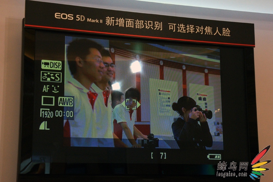 ܽӴ EOS5D Mark II