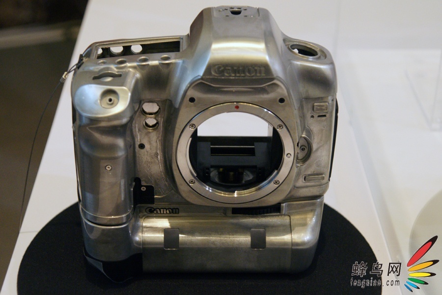 ܽӴ EOS5D Mark II