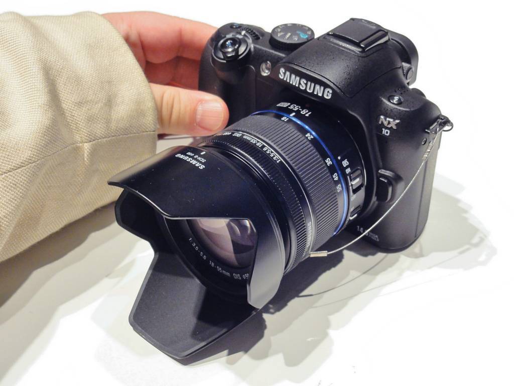 ɻͷ NX10PMA2010չ