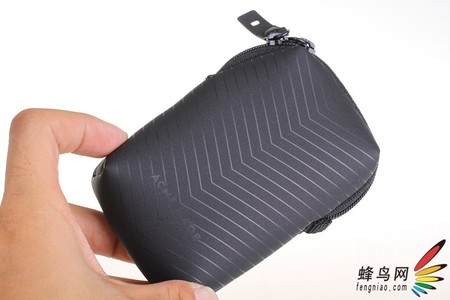 The Smart Little Pouch С