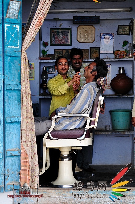 印度的街头理发 