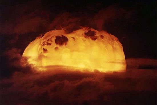 一组惊心动魄的核弹试验照片