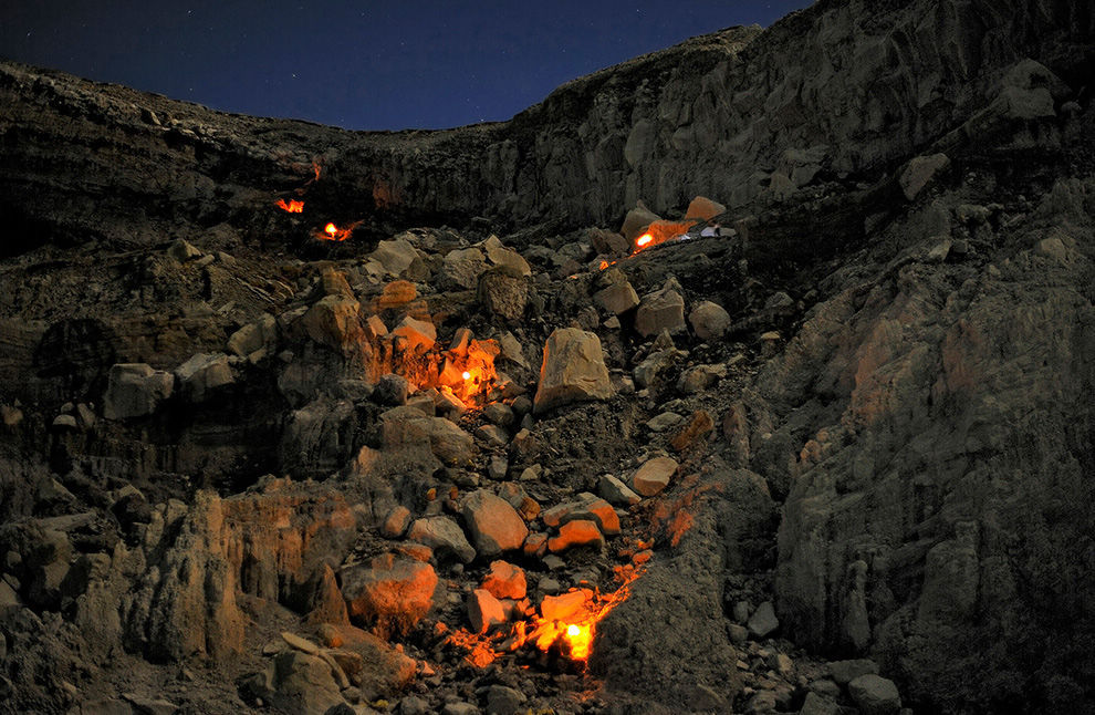 是摄影也是冒险 感受火山内硫磺之夜