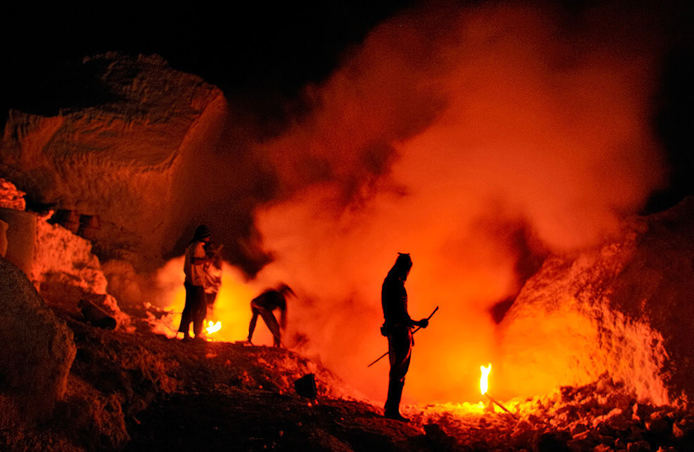是摄影也是冒险 感受火山内硫磺之夜