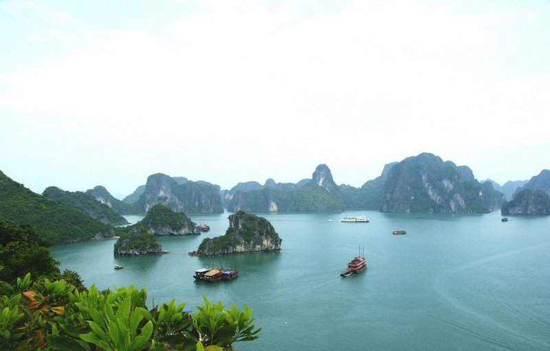 海上的桂林山水 实拍越南绝美的下龙湾