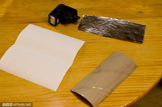 网友超强DIY 如何用纸巾和铝箔制作柔光箱