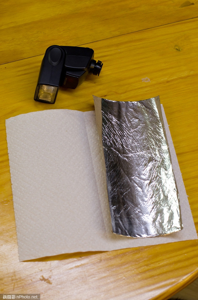 网友超强DIY 如何用纸巾和铝箔制作柔光箱