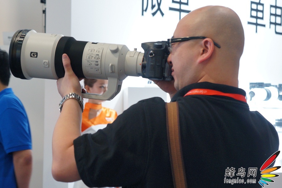 白色巨炮 索尼500mm F4G SSM首度亮相