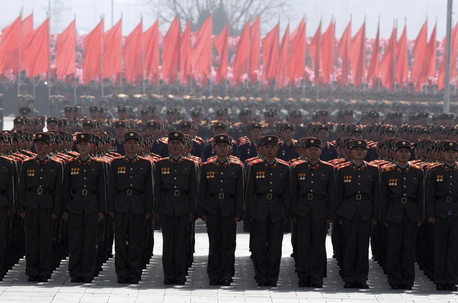 朝鲜举行阅兵式纪念金日成诞辰百年