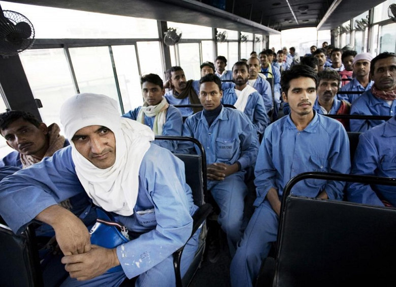 蜗居迪拜：外国劳工的辛酸生活