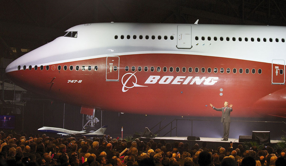 波音747-8洲际飞机正式亮相