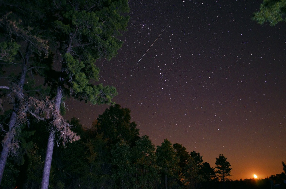 英仙座流星雨 每年8月份将震撼绽放夜空