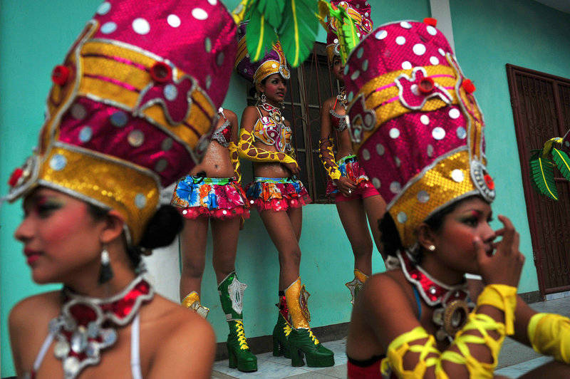 尼加拉瓜狂欢节登场 香艳火辣赚足眼球