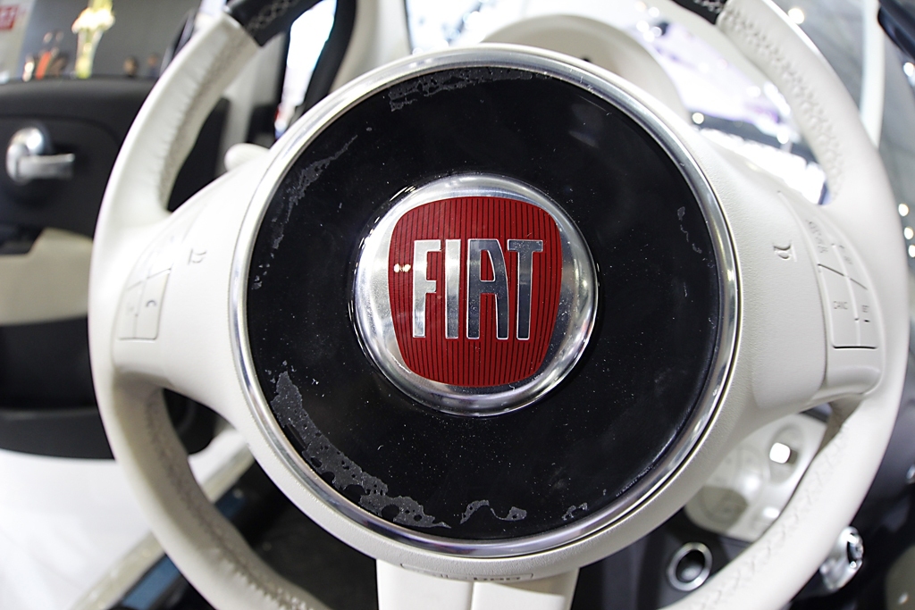 2012成都车展：菲亚特500C GUCCI限量版