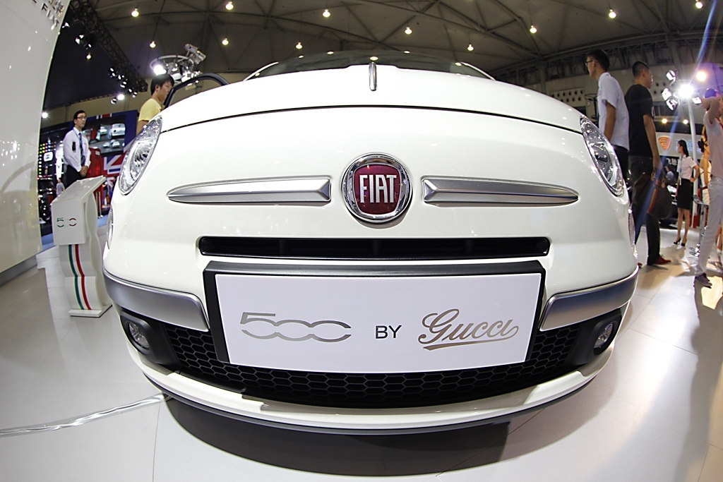 2012成都车展：菲亚特500C GUCCI限量版