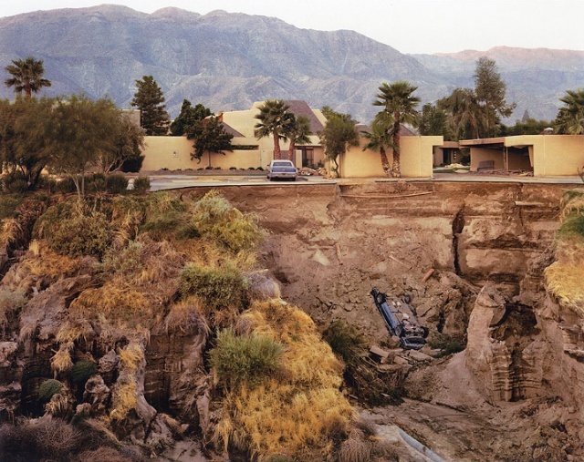 Joel Sternfeld：新彩色摄影时期的美国图景