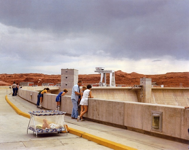 Joel Sternfeld：新彩色摄影时期的美国图景