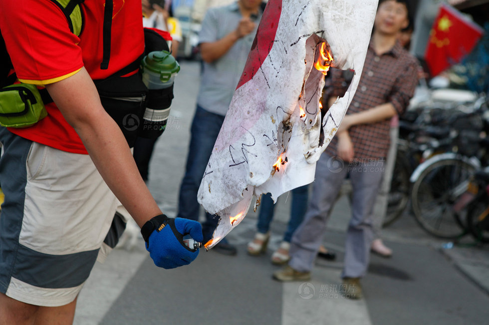 理性爱国 周末中国多地爆发游行示威