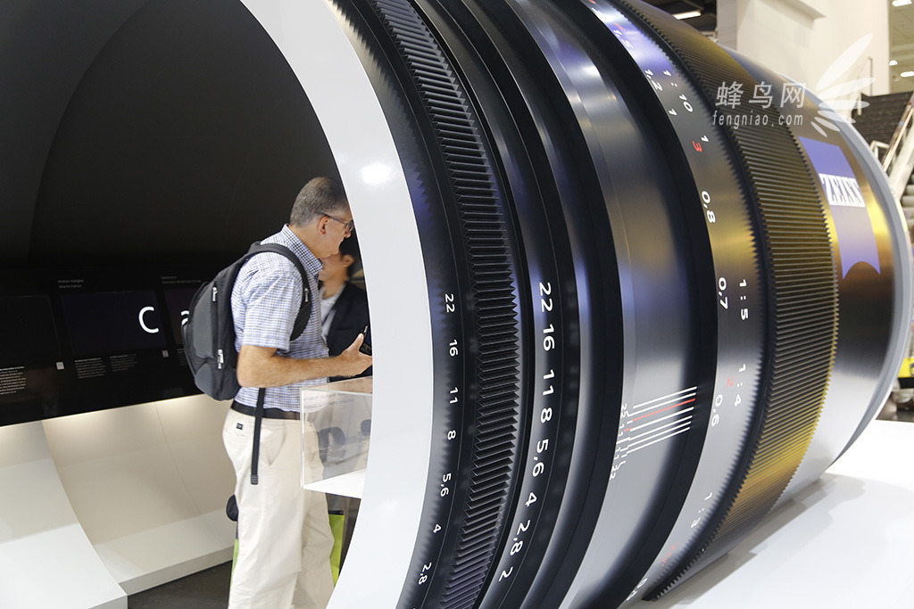 Photokina2012:第二日蔡司展台实地拍摄