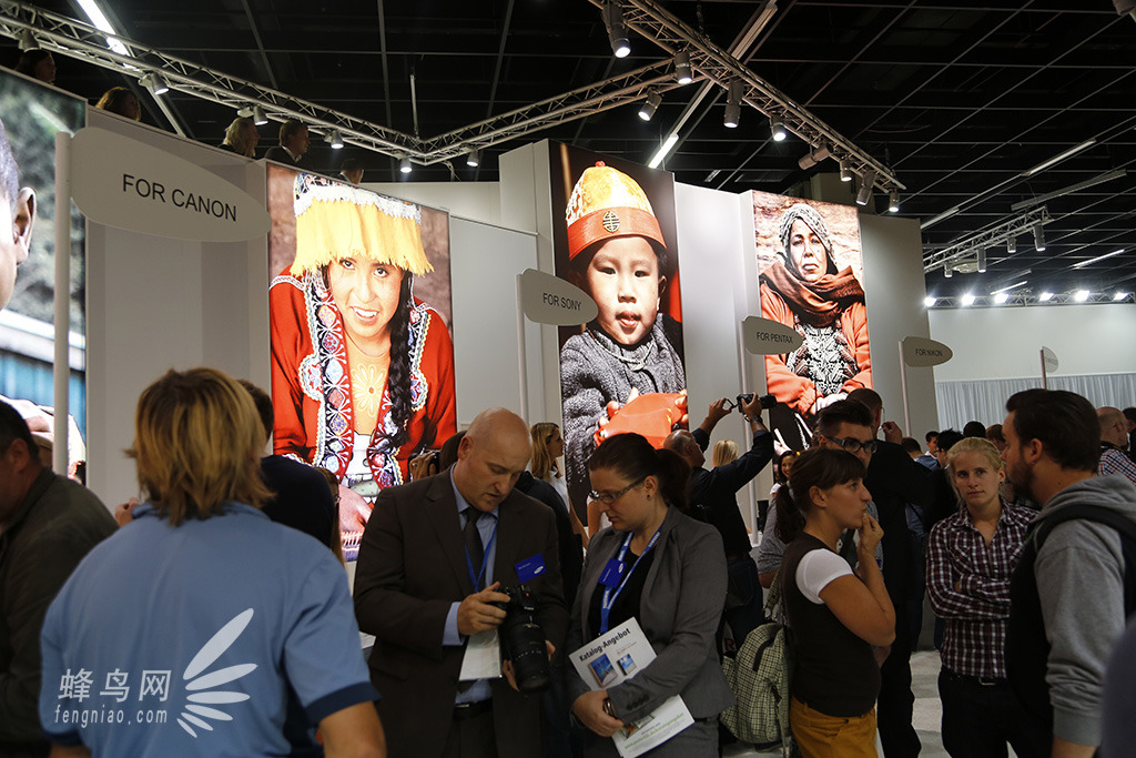 Photokina2012:第二日适马展台实地拍摄