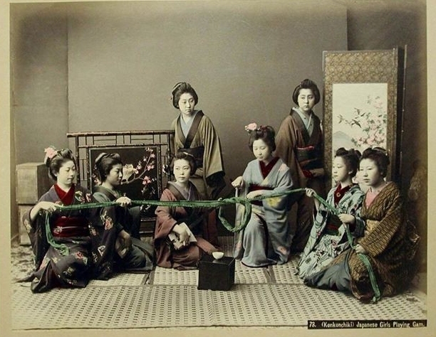 日本艺伎老照片：留住历史的一抹惊艳