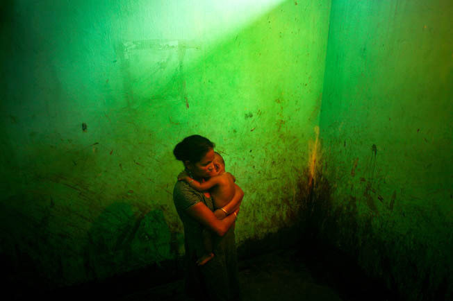 类固醇下的悲惨 孟加拉童妓生活真实纪录